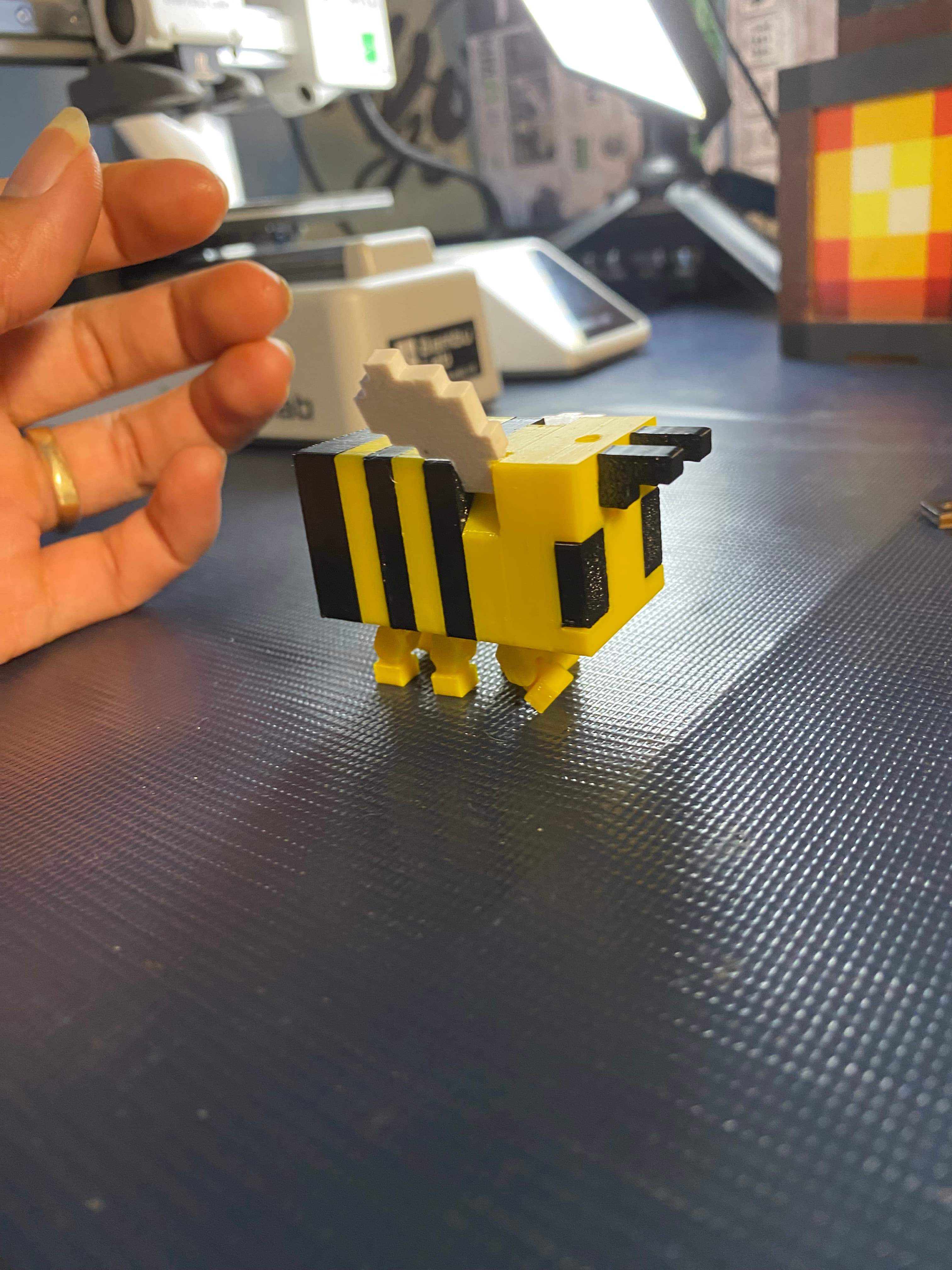 Mô hình ong minecraft