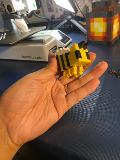 Mô hình ong minecraft 5