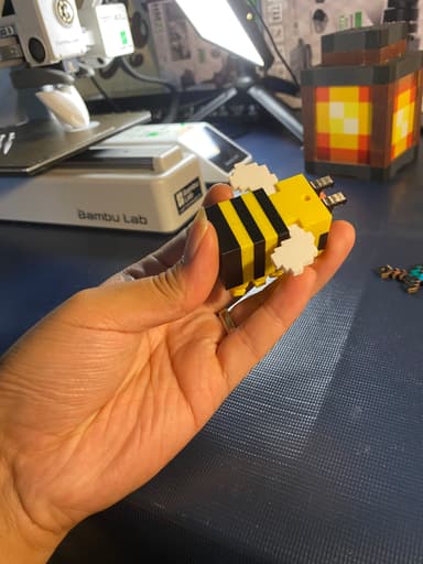 Mô hình ong minecraft 4