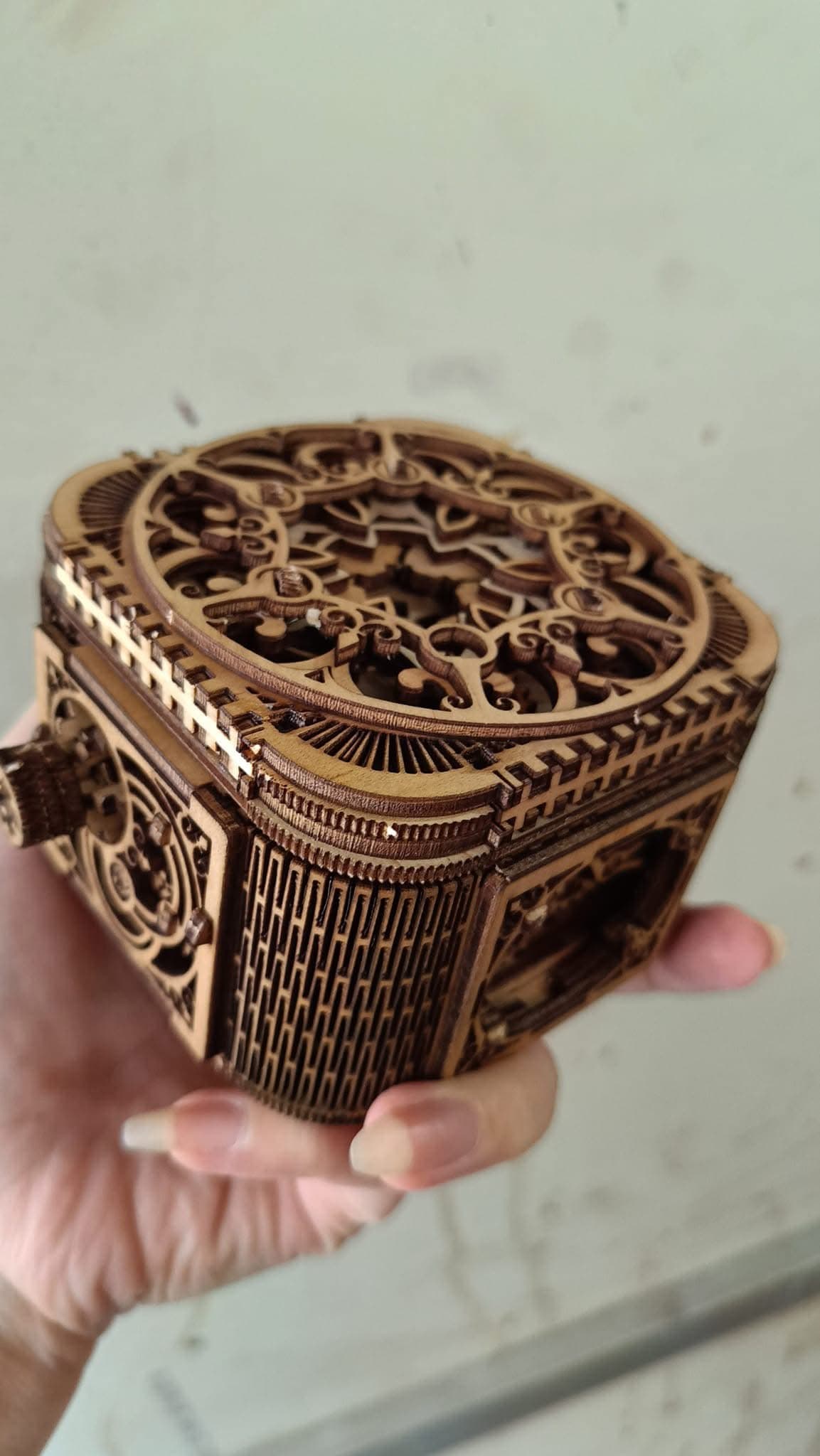 Mò hình lắp ghép hộp gỗ bí mật